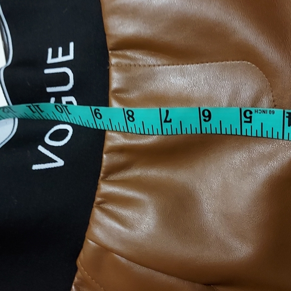 MOCHY Faux Leather - Picture 10 of 12